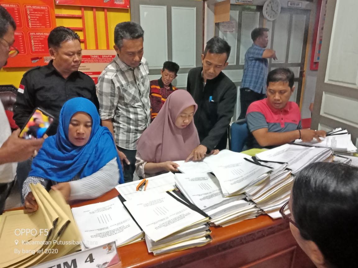 Bawaslu Kapuas Hulu Awasi Penyerahan Syarat Dukungan Paslon Jalur Perseorangan, berikut syarat yang harus dilengkapi