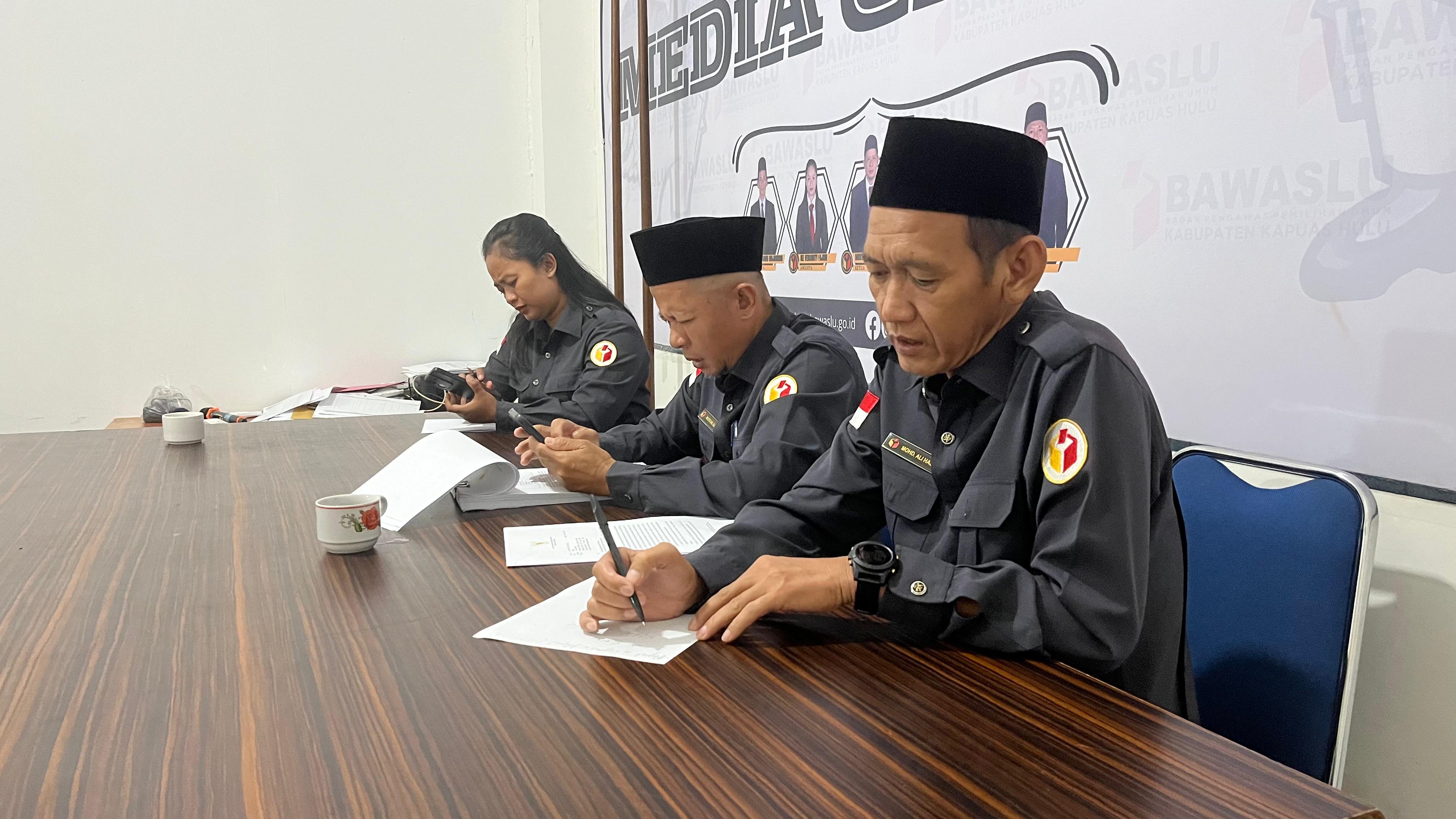 Pimpinan Bawaslu Kapuas Hulu