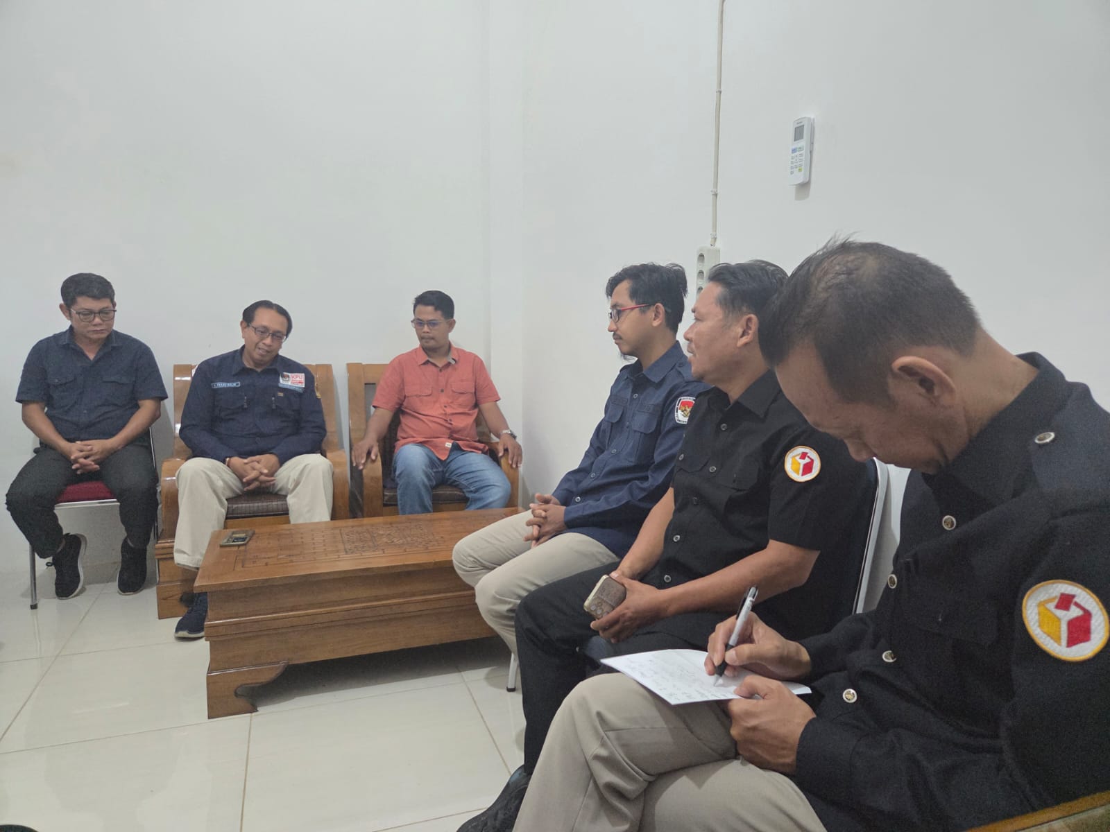 Bawaslu Kapuas Hulu menerima kunjungan koordinasi dari KPU Kapuas Hulu.