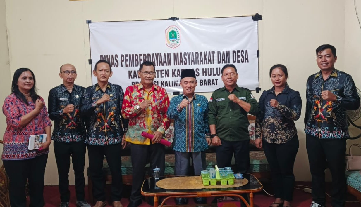 foto bersama dinas pmd