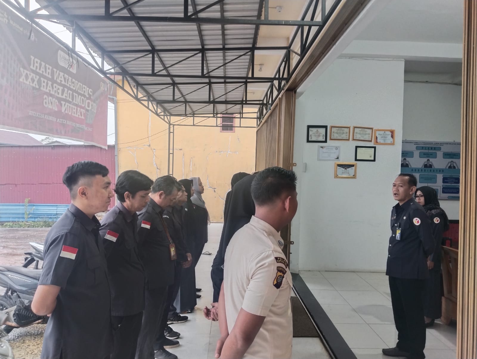 apel rutin senin pagi