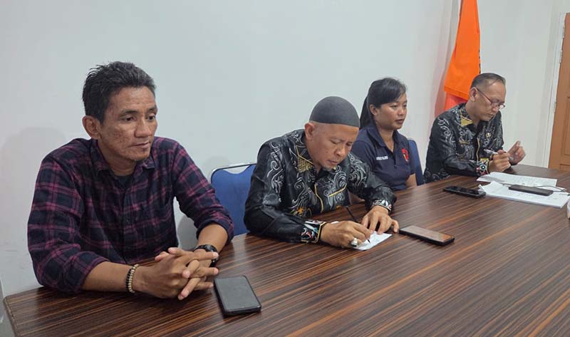 Rapat internal Bawaslu Kapuas Hulu
