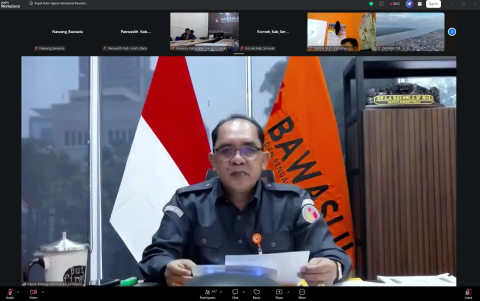 Deputi Bidang Administrasi, La Bayoni