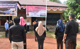 Mohamad Pimpin upacara Peringatan Hari Kesaktian Pancasila di Bawaslu Kabupaten Kapuas Hulu