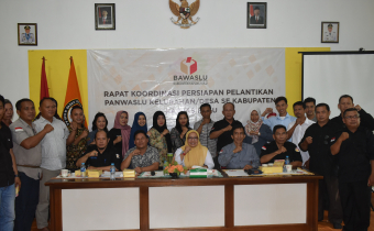 Bawaslu Kapuas Hulu Perkuat Pengawasan Melalui Rapat Koordinasi Persiapan Pelantikan Panwaslu Kelurahan/Desa.