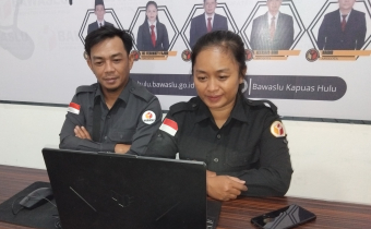 Bawaslu Kapuas Hulu menghadiri Rapat Koordinasi via Zoom Meeting
