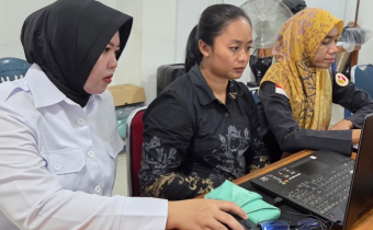 Bawaslu Kapuas Hulu menghadiri diskusi daring perbawaslu