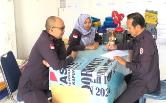 Plt. Kepala Sekretariat Bawaslu Kapuas Hulu, Mohd. Ali Hasbi gelar rapat bersama Kasubag