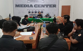 Plt Kepala Sekretariat, Mohd. Ali Hasbi pimpin rapat koordinasi sekretariat