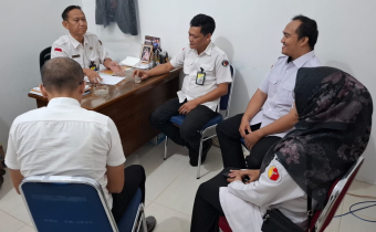 rapat internal sekretariat