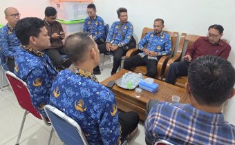 kunjungan kpu kapuas hulu ke bawaslu kapuas hulu