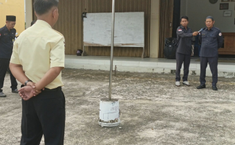 apel rutin senin pagi